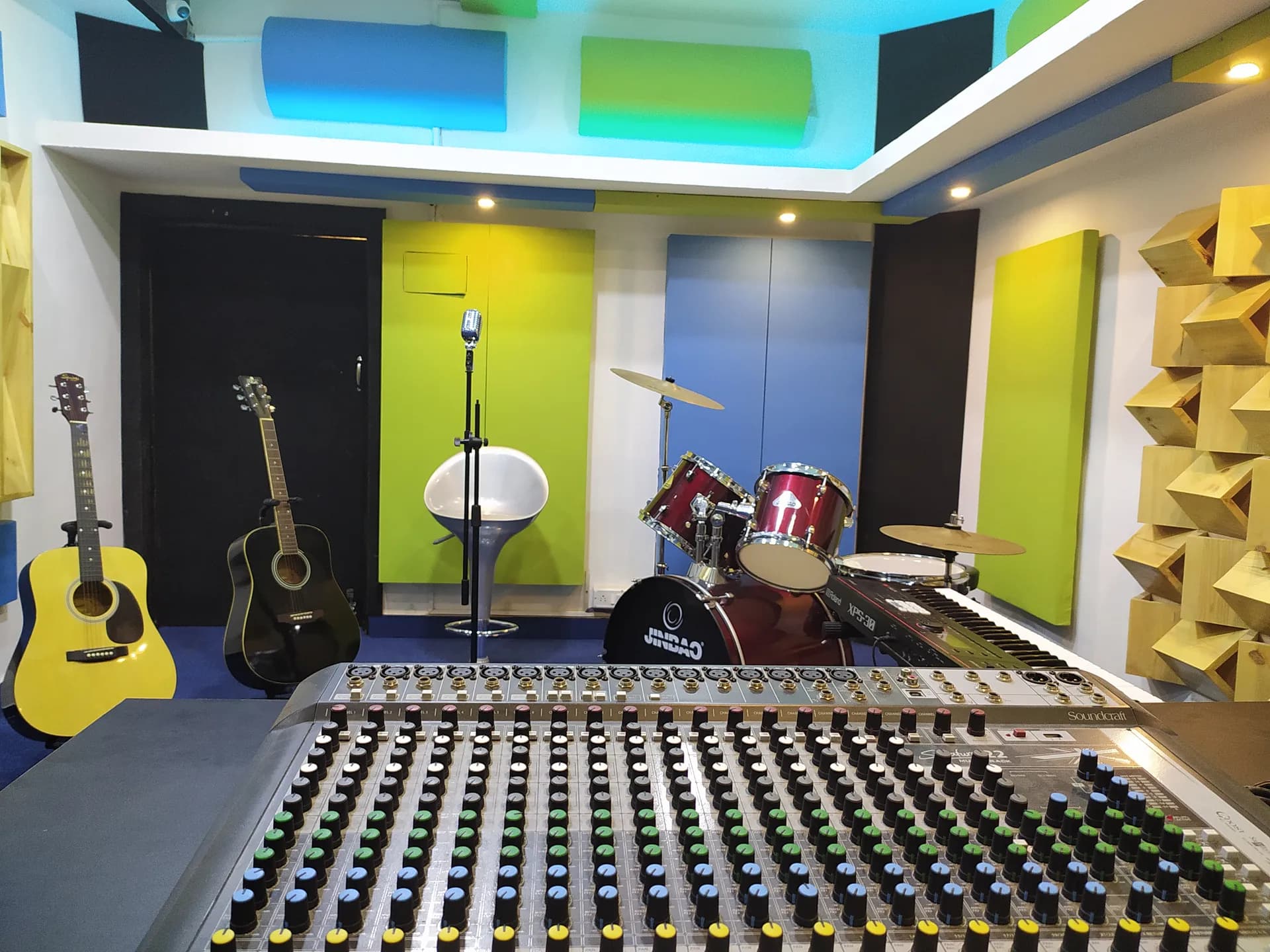 Band rehearsal space with full instrument setup